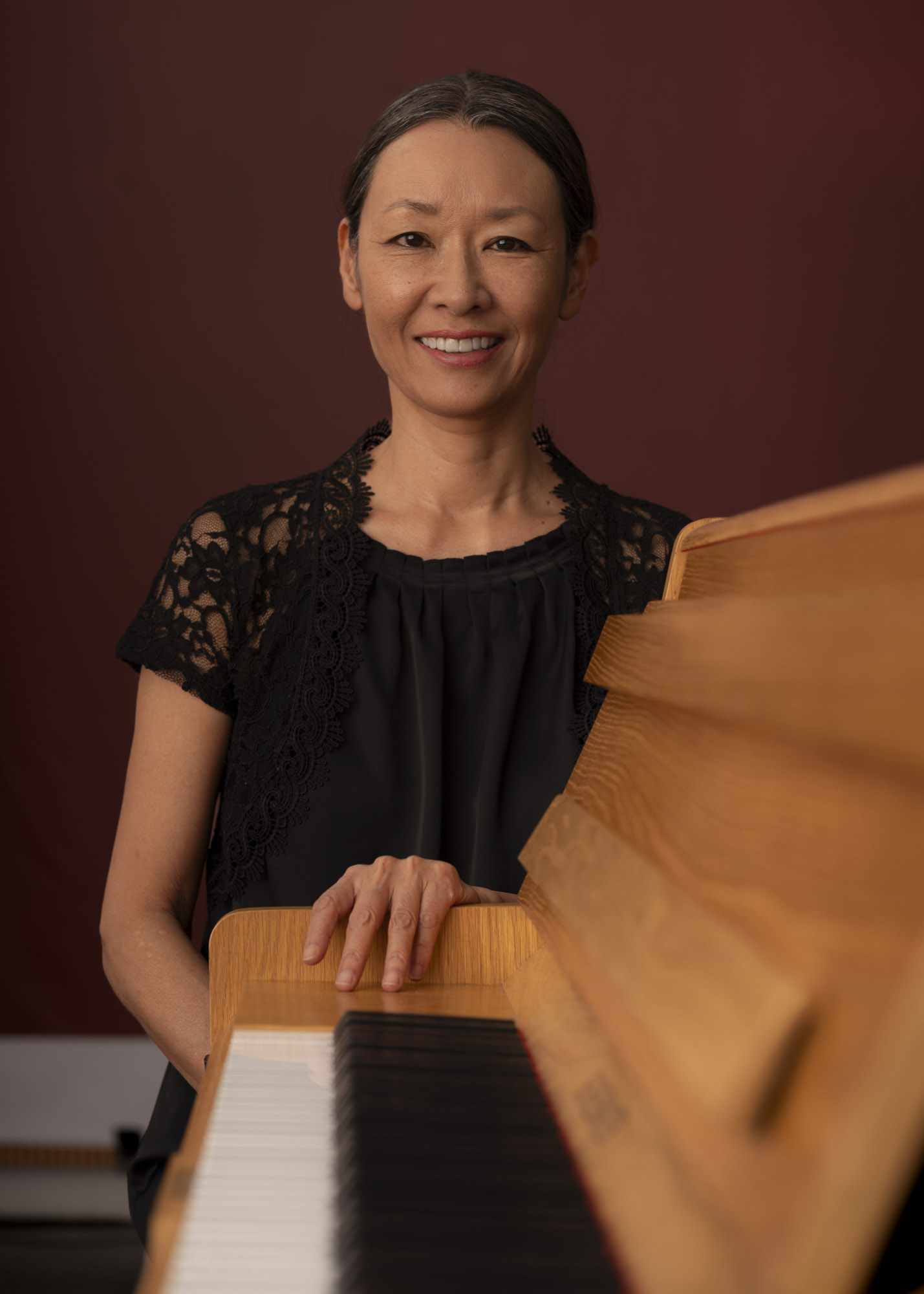 Foto da tecladista Ayumi Shigeta.
