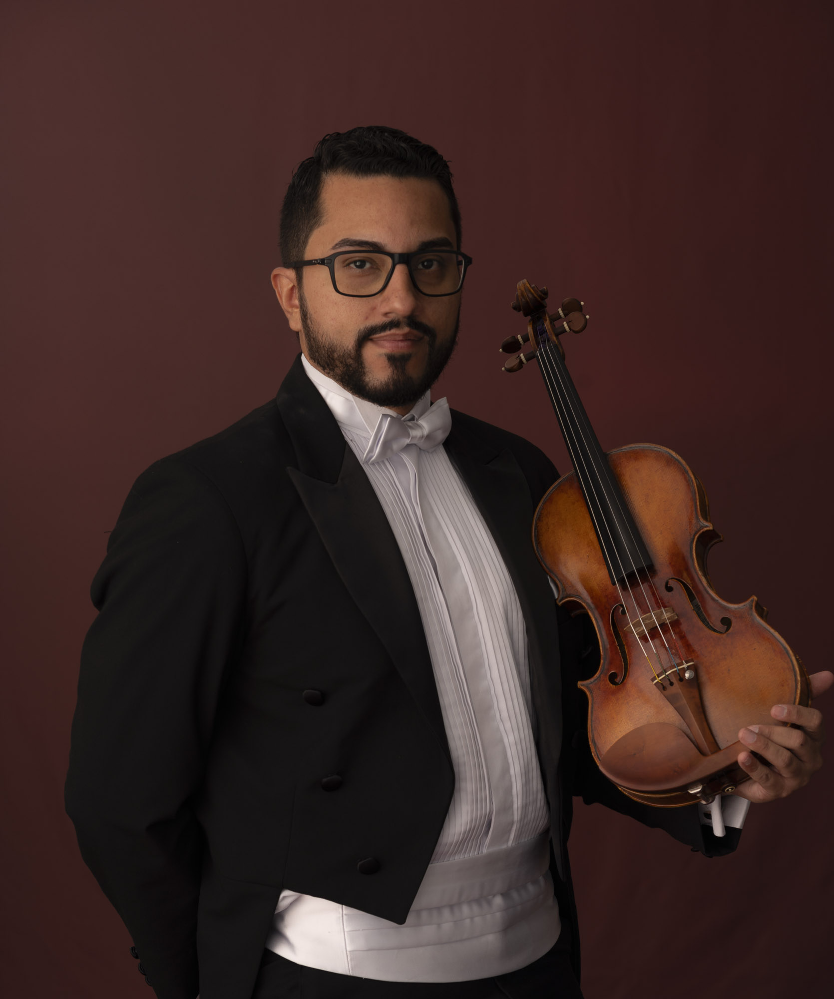 Foto do violinista Luis Andrés Moncada.