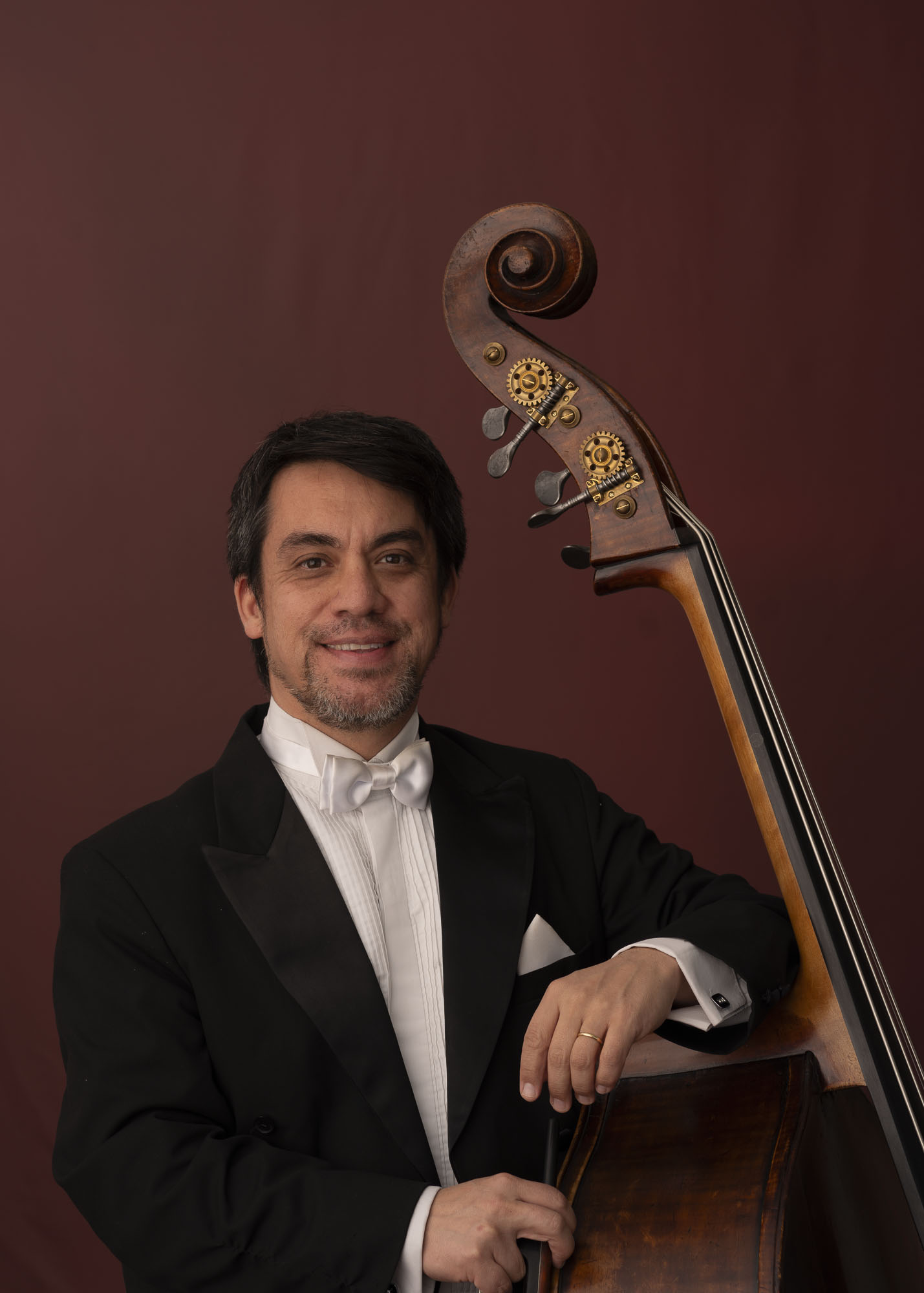 Foto do contrabaixista Pablo Guinez