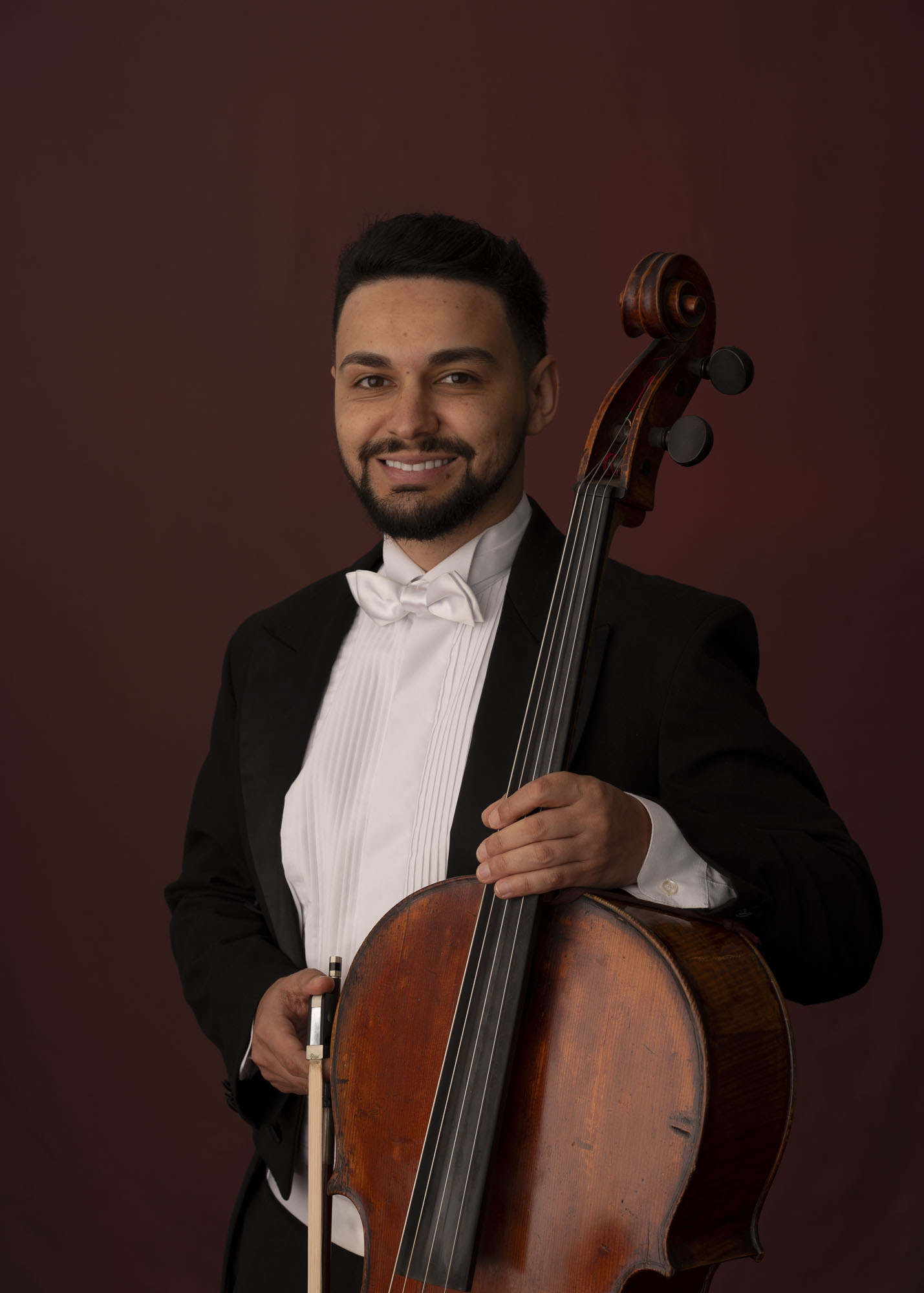 Foto do violoncelista William Neres